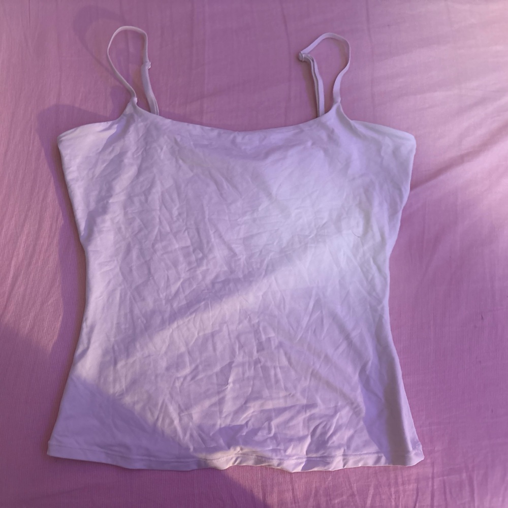 White pumiey cami scoop top